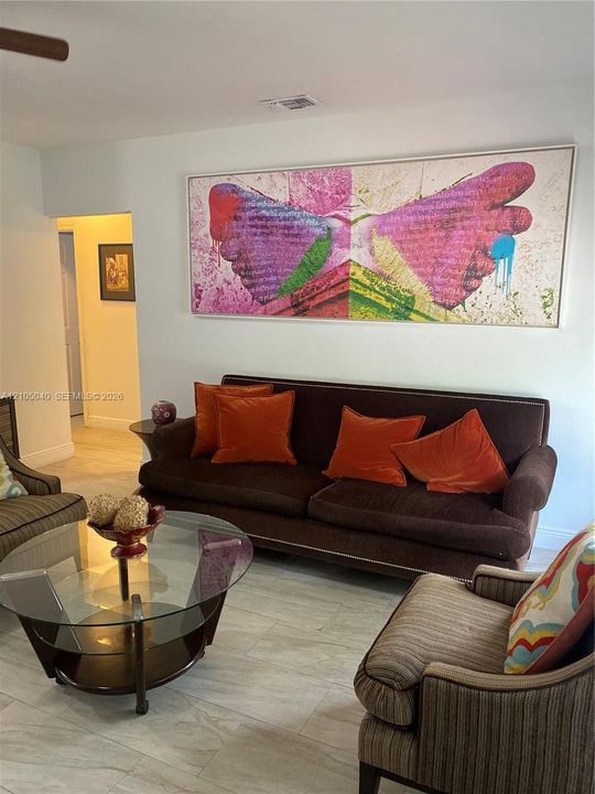 For Rent: $2,495 (2 beds, 1 baths, 832 Square Feet)