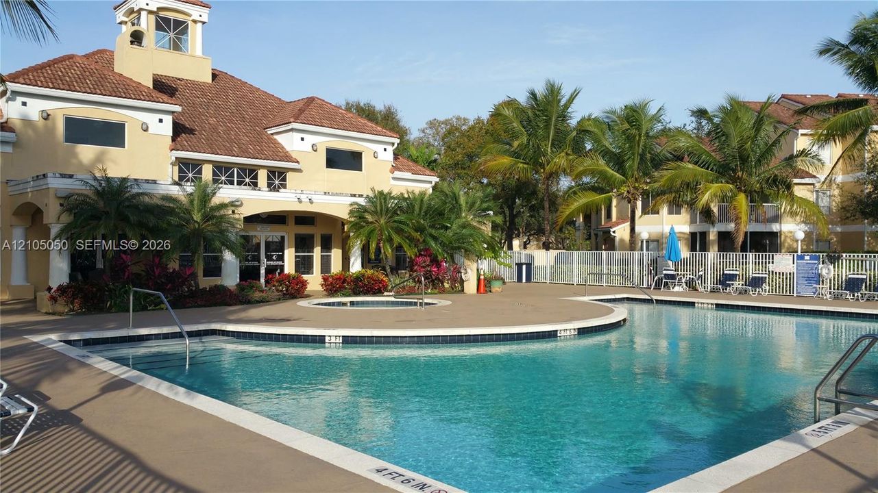 For Sale: $197,000 (2 beds, 2 baths, 1256 Square Feet)