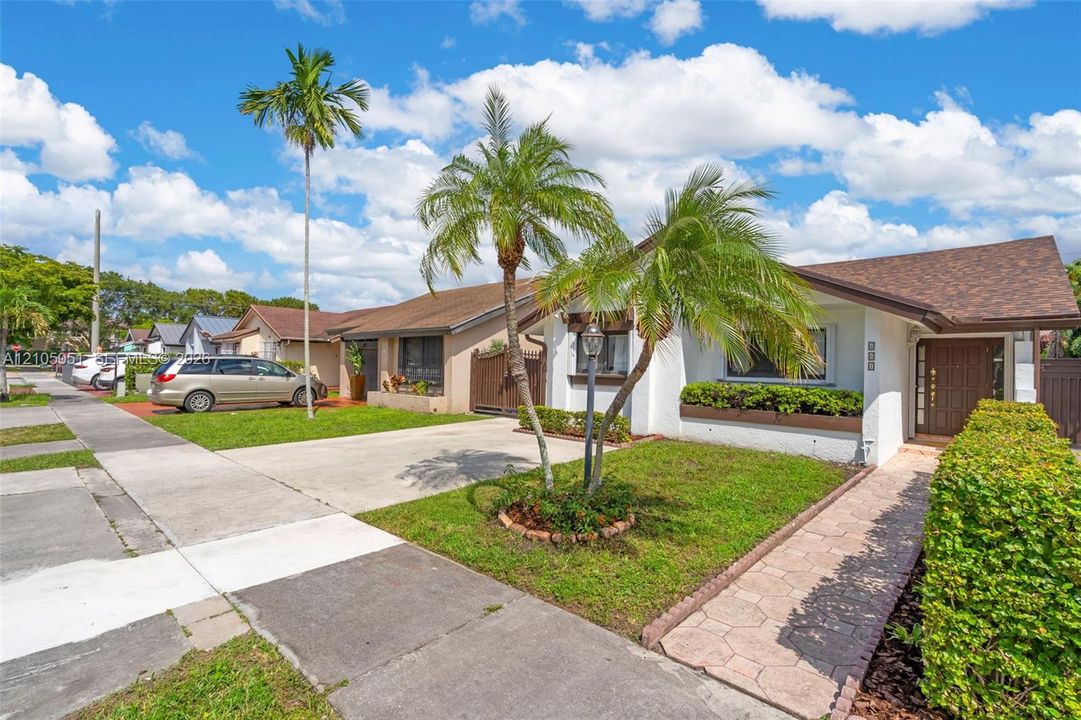 For Sale: $664,900 (3 beds, 2 baths, 1507 Square Feet)
