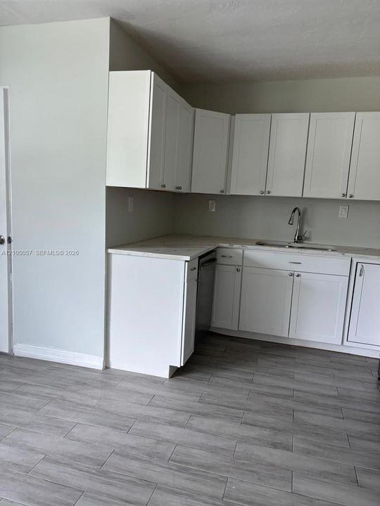 В аренду: $1,900 (1 спален, 1 ванн, 1730 Квадратных фут)