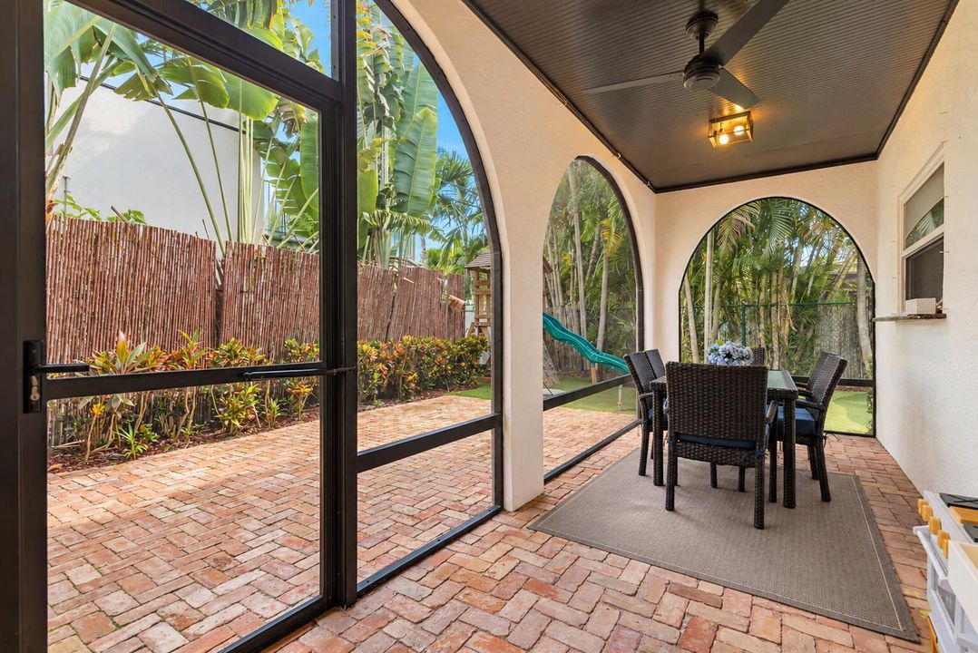 Tropical Lanai Dining Retreat