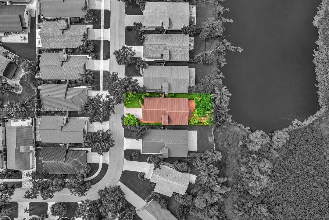 На продажу: $650,000 (4 спален, 2 ванн, 1510 Квадратных фут)