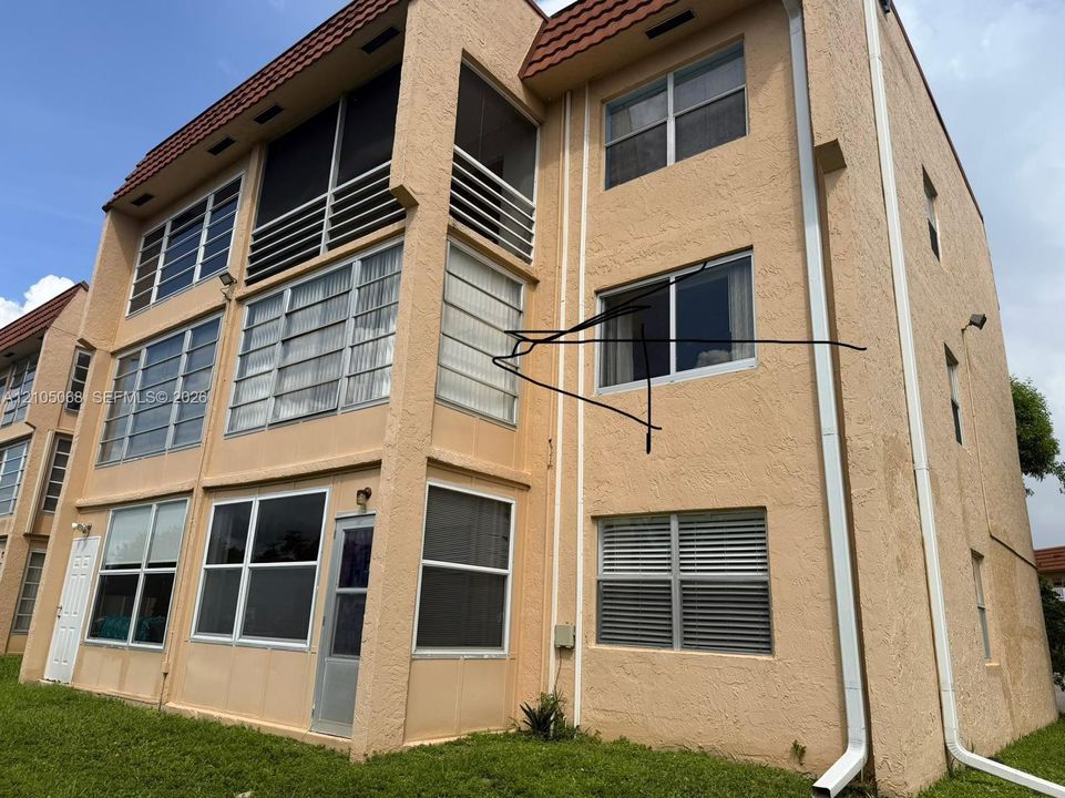 На продажу: $88,500 (1 спален, 1 ванн, 0 Квадратных фут)