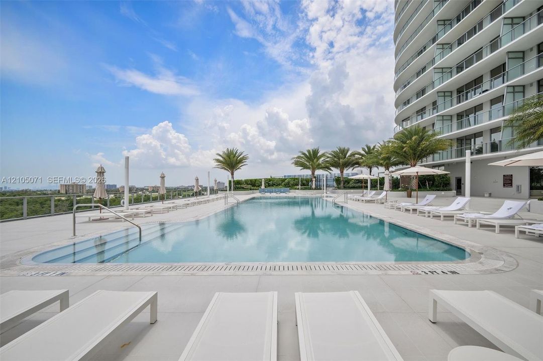 For Sale: $5,500,900 (4 beds, 5 baths, 3195 Square Feet)