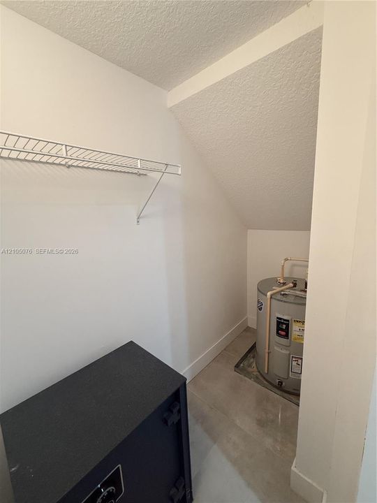 For Sale: $850,000 (4 beds, 2 baths, 2105 Square Feet)