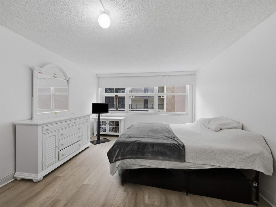 Bedroom_1
