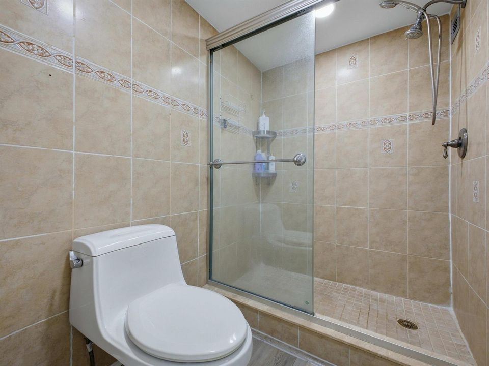 Bathroom_1_2