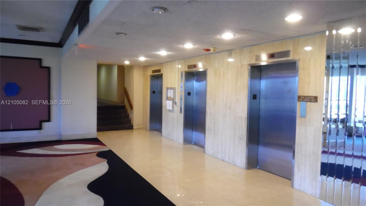 For Rent: $2,250 (2 beds, 2 baths, 1138 Square Feet)