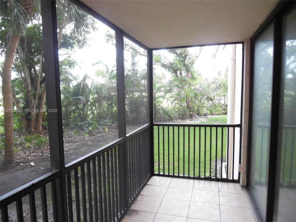 For Rent: $2,250 (2 beds, 2 baths, 1138 Square Feet)