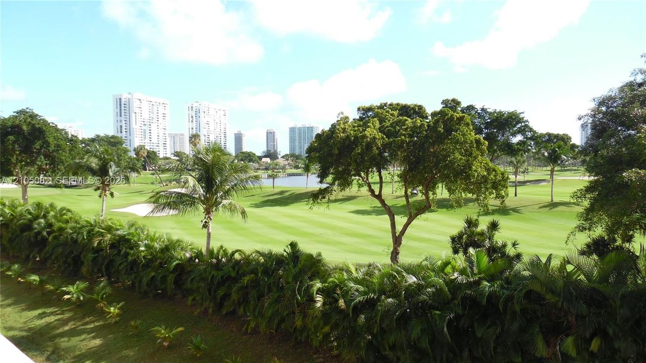 For Rent: $2,250 (2 beds, 2 baths, 1138 Square Feet)