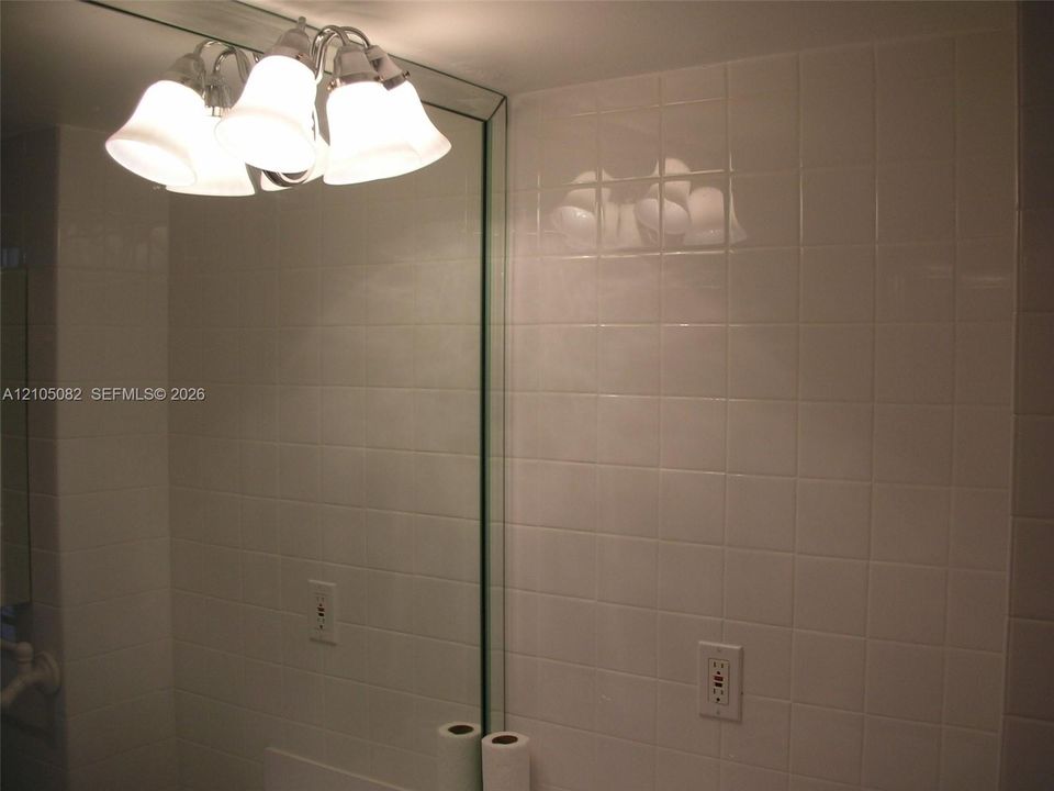 For Rent: $2,250 (2 beds, 2 baths, 1138 Square Feet)