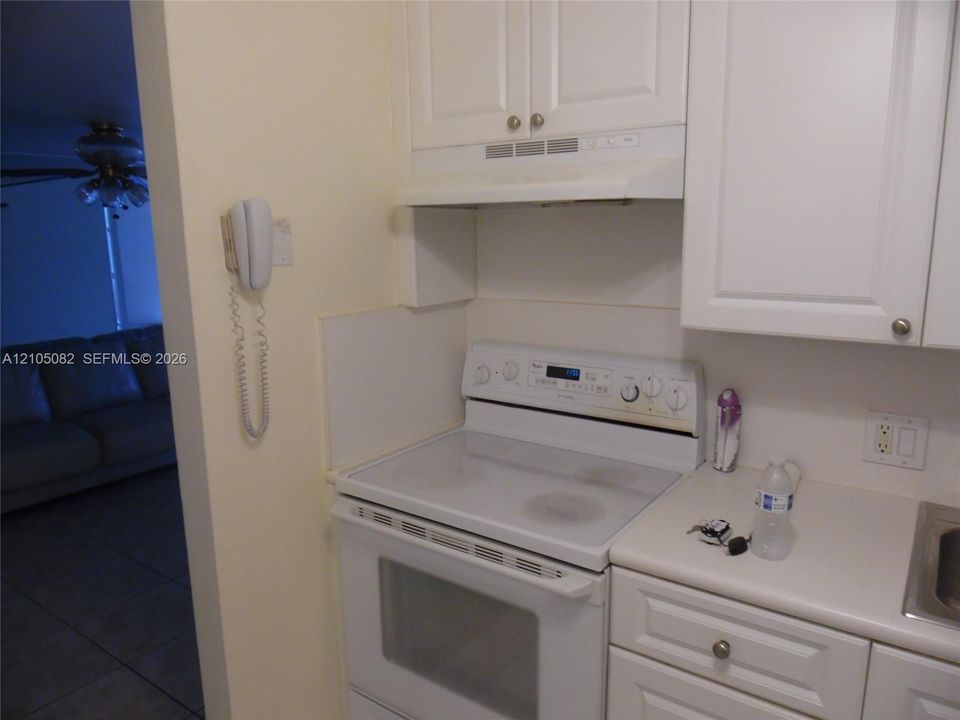 For Rent: $2,250 (2 beds, 2 baths, 1138 Square Feet)