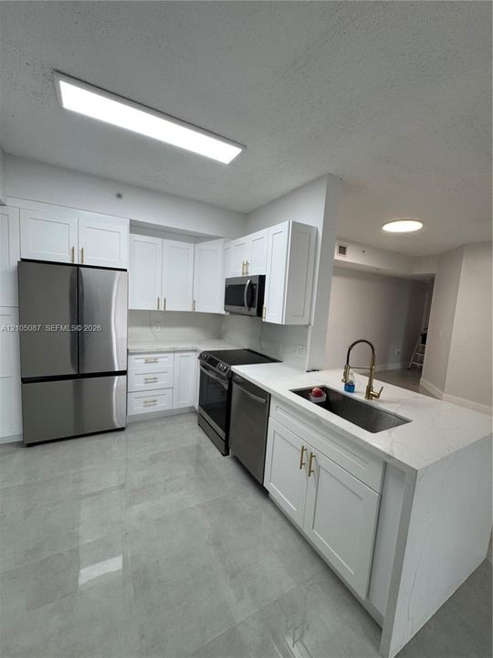 For Rent: $2,400 (2 beds, 2 baths, 1183 Square Feet)