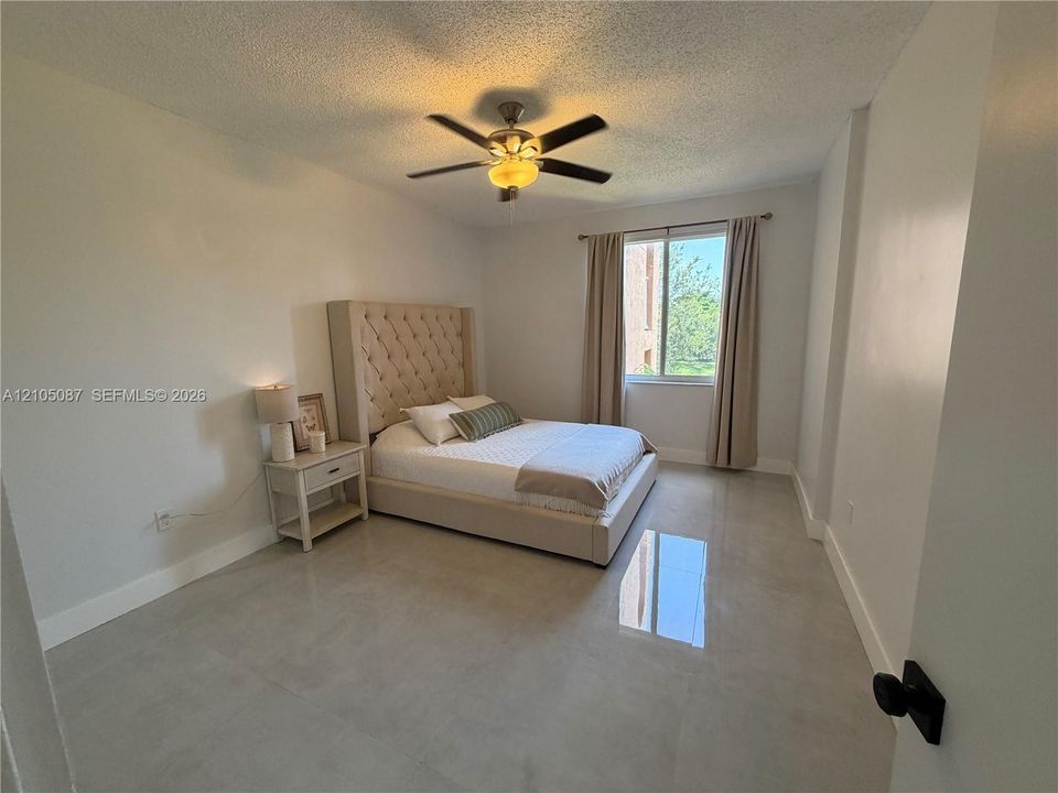 For Rent: $2,400 (2 beds, 2 baths, 1183 Square Feet)