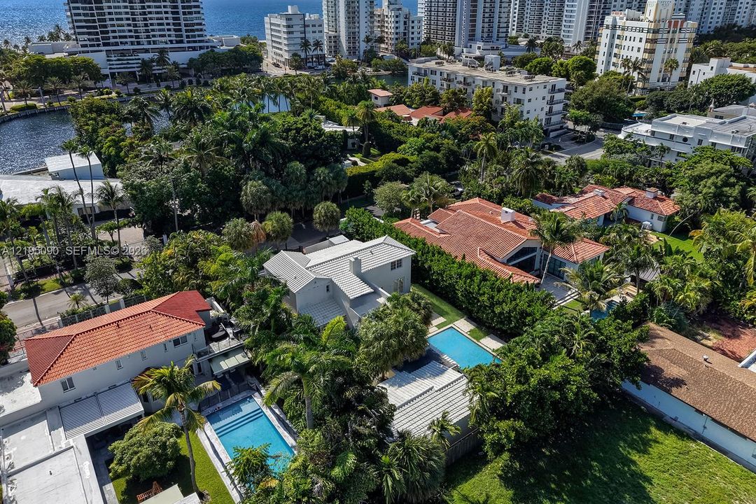 На продажу: $5,950,000 (4 спален, 4 ванн, 3168 Квадратных фут)