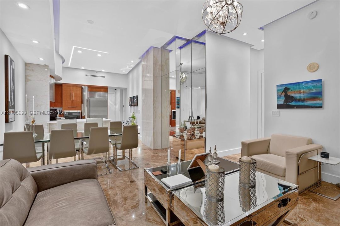 En Venta: $2,925,000 (2 camas, 2 baños, 2208 Pies cuadrados)