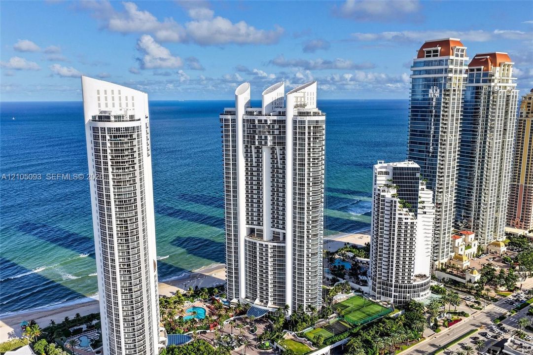 En Venta: $2,925,000 (2 camas, 2 baños, 2208 Pies cuadrados)