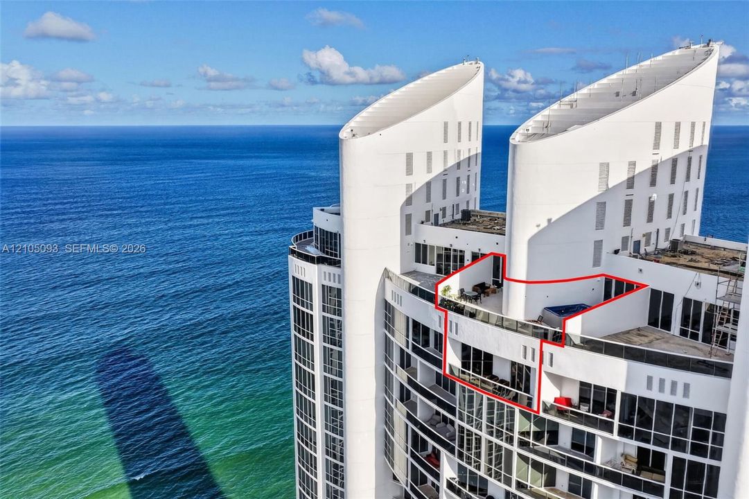 En Venta: $2,925,000 (2 camas, 2 baños, 2208 Pies cuadrados)
