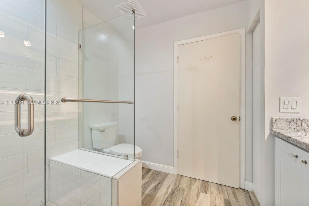 For Rent: $2,600 (2 beds, 2 baths, 985 Square Feet)