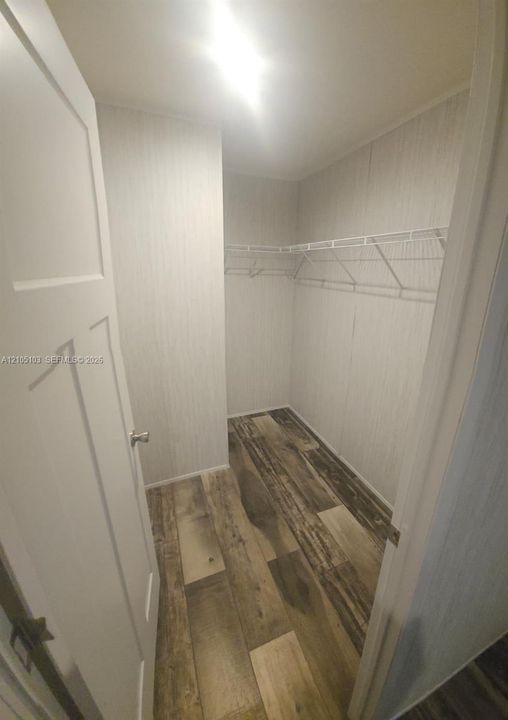 На продажу: $175,999 (2 спален, 2 ванн, 728 Квадратных фут)