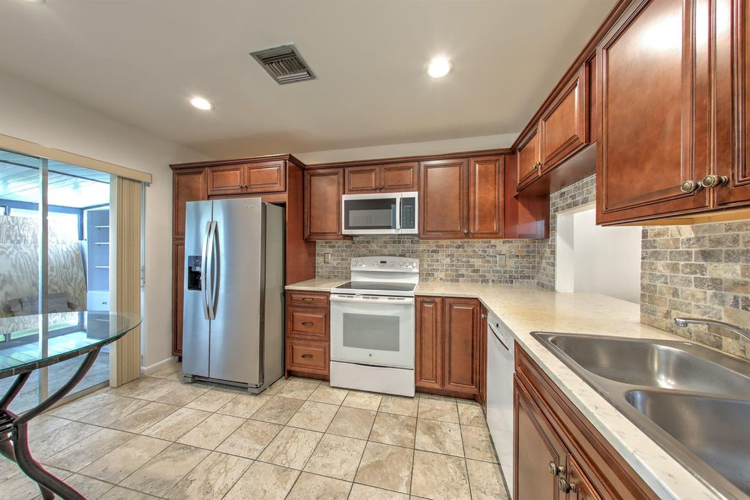 5794 Moss Ct Fort Pierce FL 34982 -16