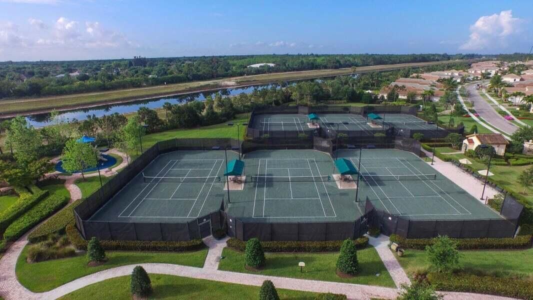 5 Har Tru Tennis