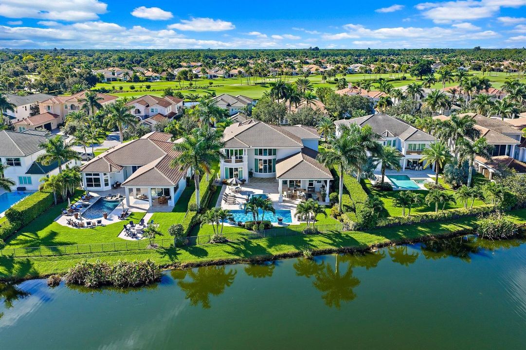 Lakefront Living