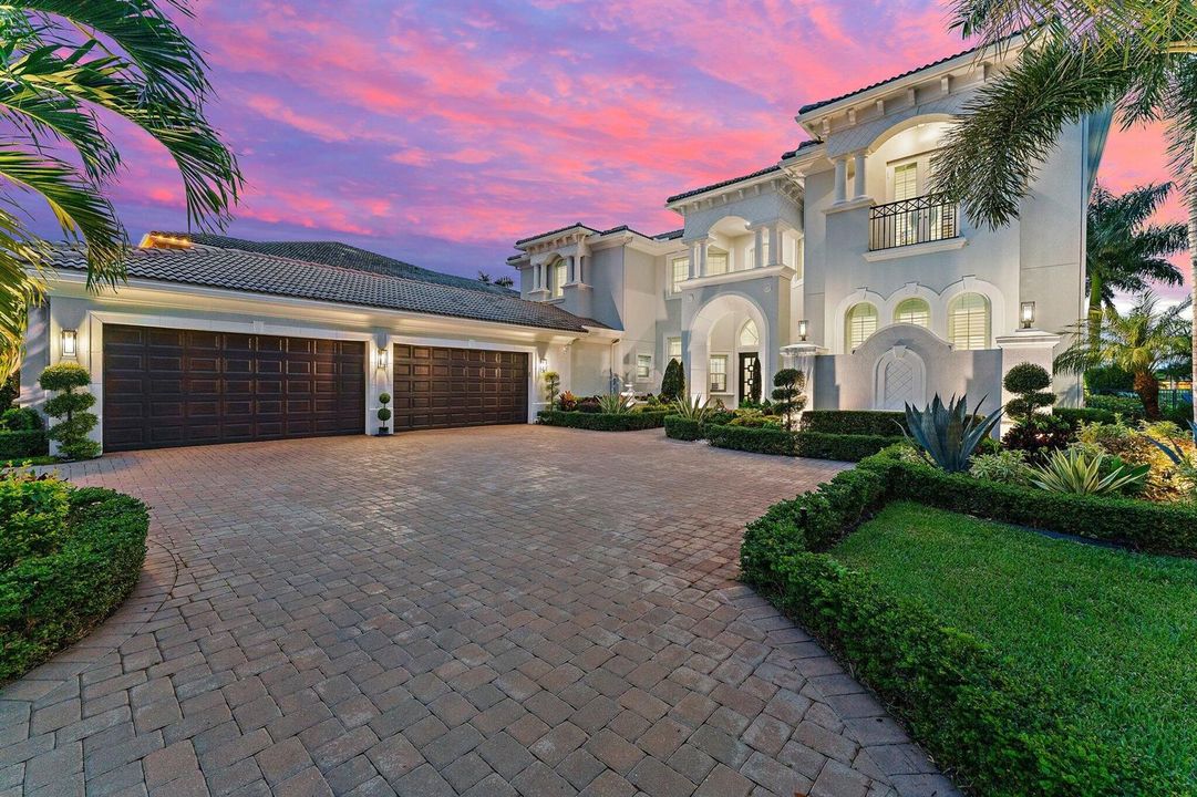 Spacious 4 Car Garage