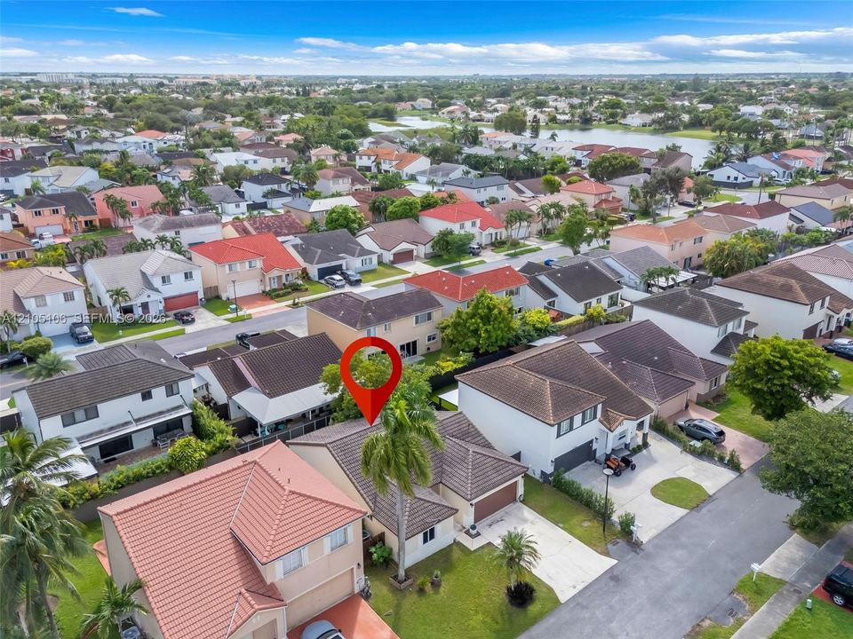 En Venta: $623,730 (3 camas, 2 baños, 1454 Pies cuadrados)