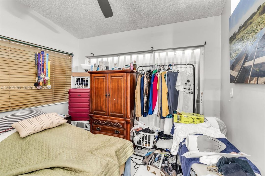 En Venta: $623,730 (3 camas, 2 baños, 1454 Pies cuadrados)