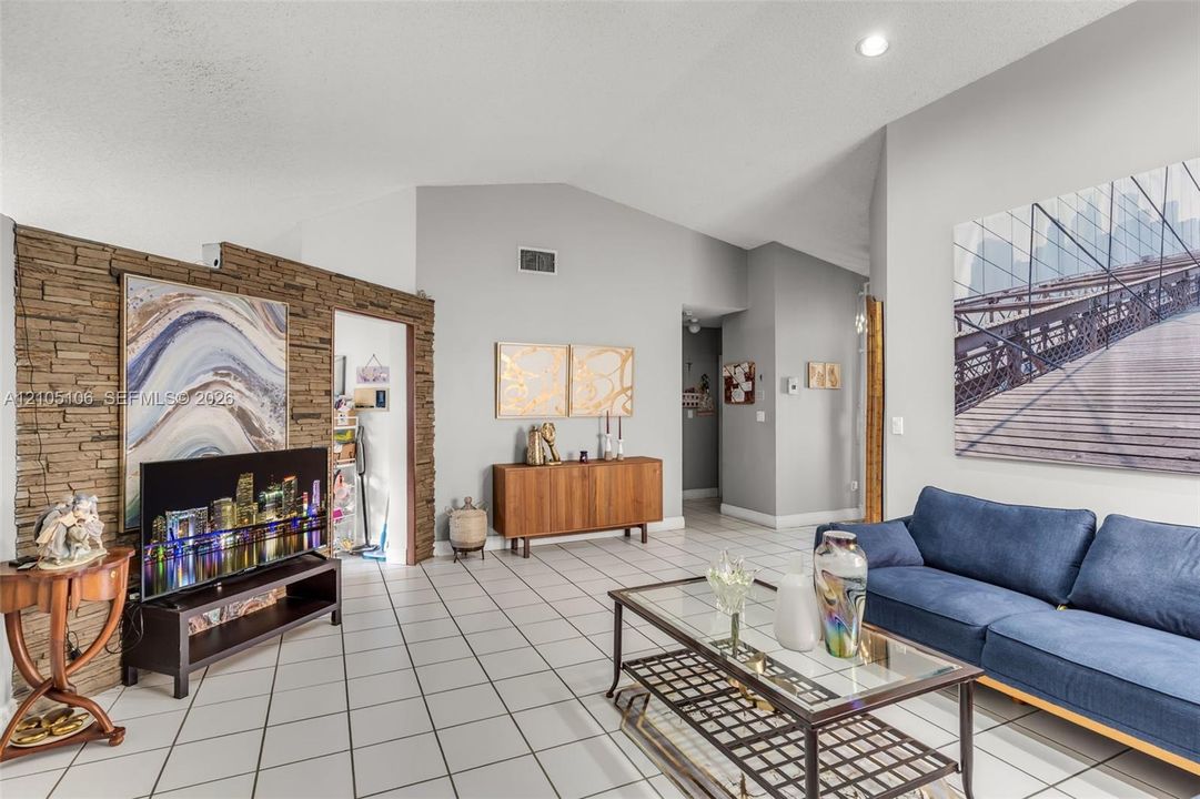 En Venta: $623,730 (3 camas, 2 baños, 1454 Pies cuadrados)
