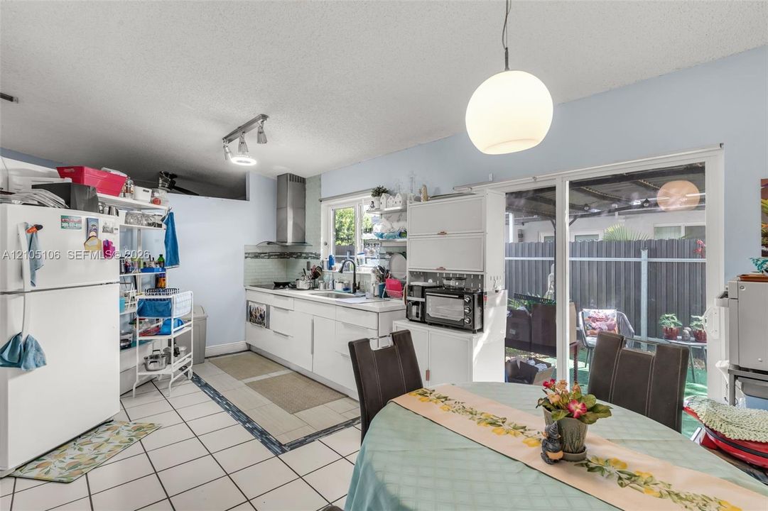 En Venta: $623,730 (3 camas, 2 baños, 1454 Pies cuadrados)