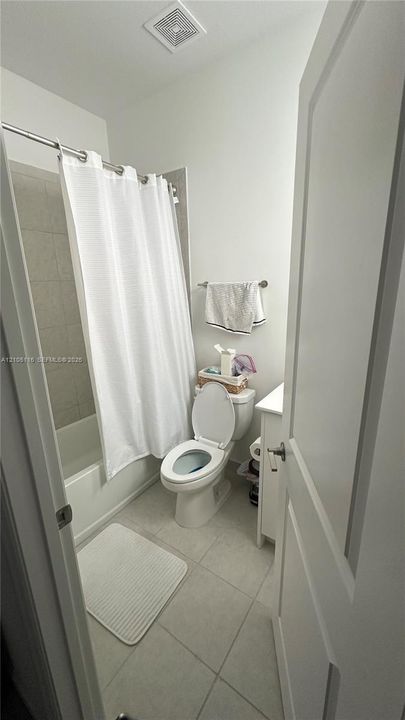 На продажу: $469,000 (3 спален, 3 ванн, 1328 Квадратных фут)