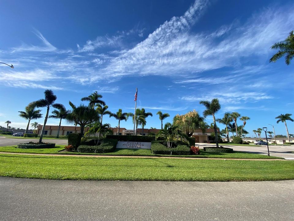CLUBHOUSE