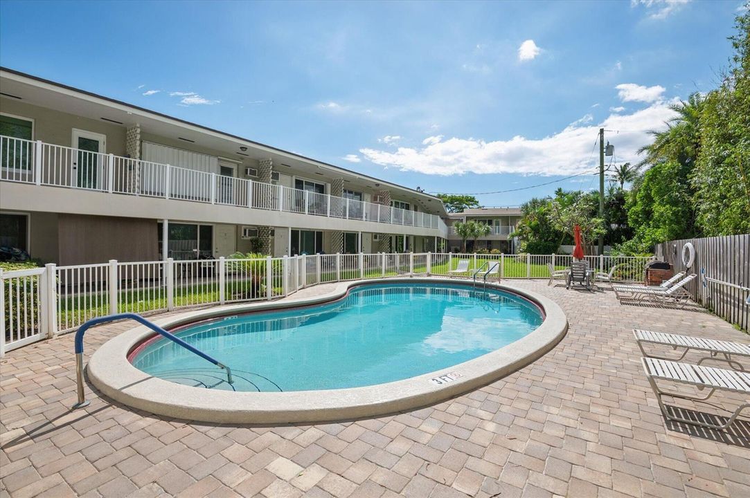 13-Cowan-2501 N Ocean Blvd #8-13