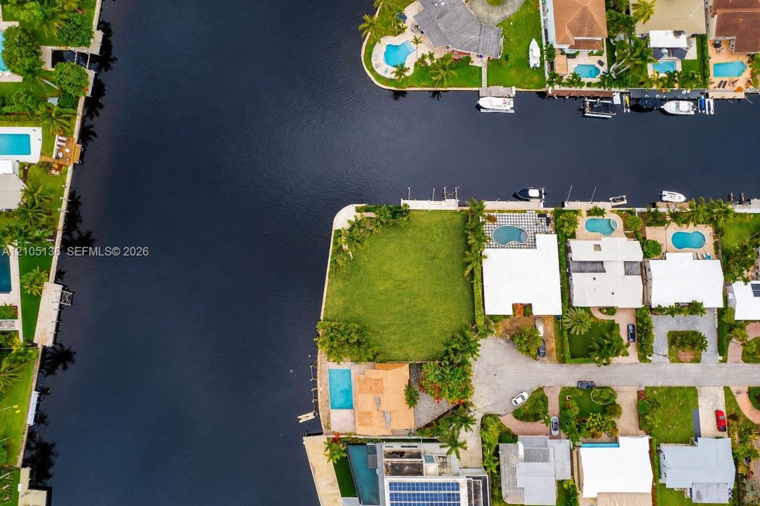 For Sale: $2,999,500 (0.27 acres)