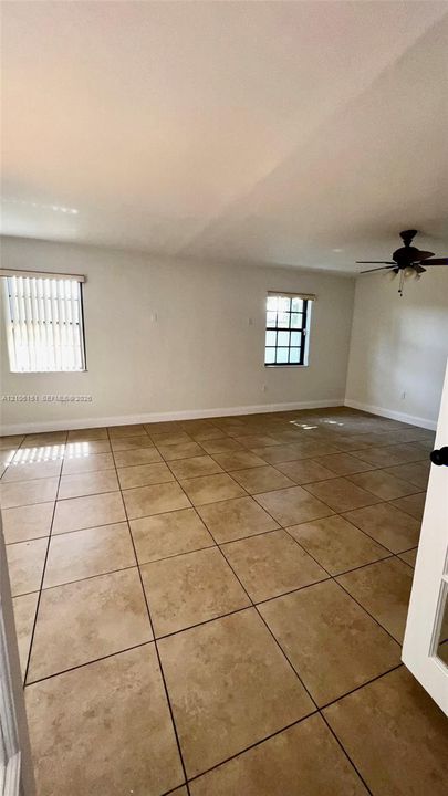 En Renta: $4,000 (4 camas, 2 baños, 2161 Pies cuadrados)