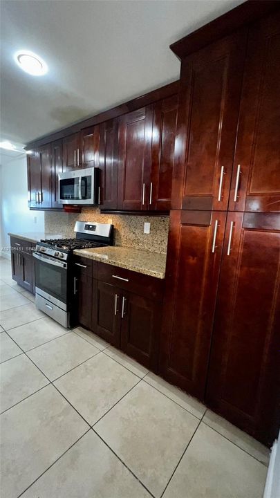 En Renta: $4,000 (4 camas, 2 baños, 2161 Pies cuadrados)