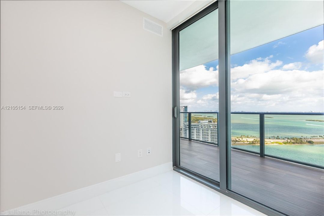 For Sale: $1,269,000 (3 beds, 3 baths, 1301 Square Feet)