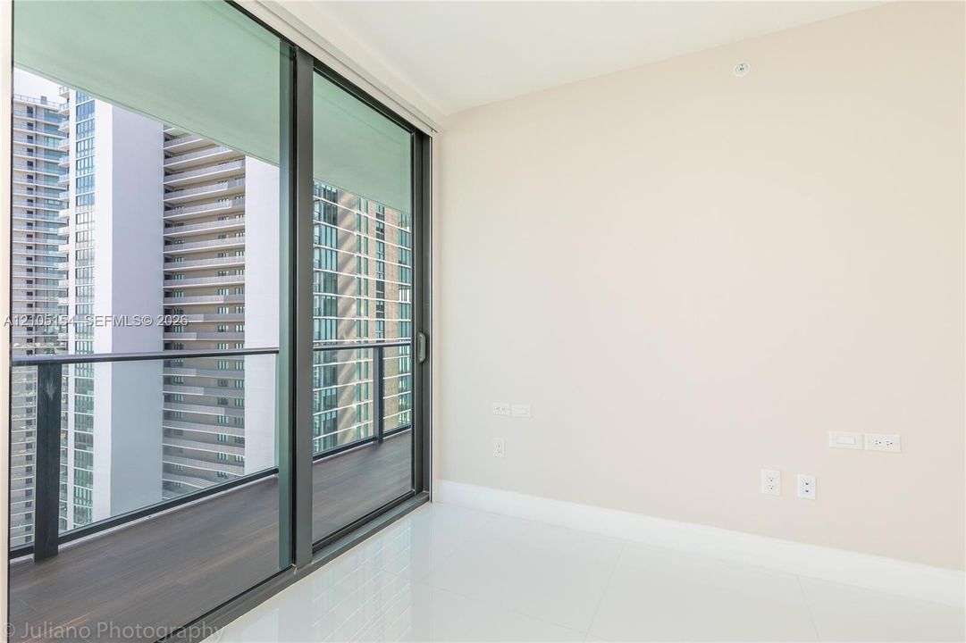 For Sale: $1,269,000 (3 beds, 3 baths, 1301 Square Feet)