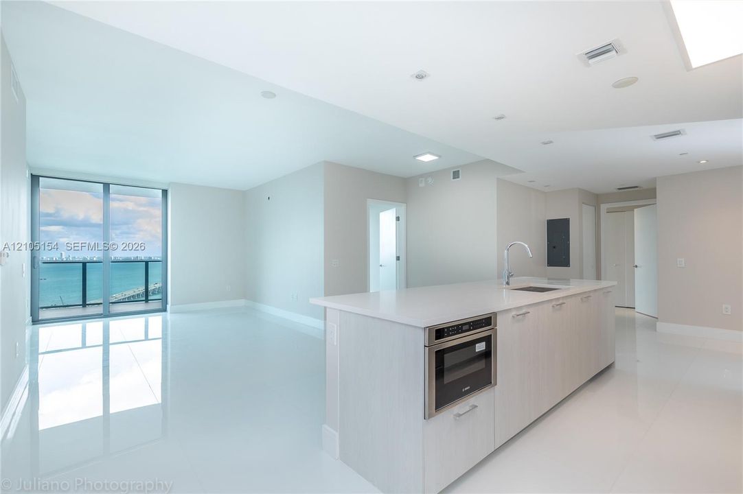 For Sale: $1,269,000 (3 beds, 3 baths, 1301 Square Feet)