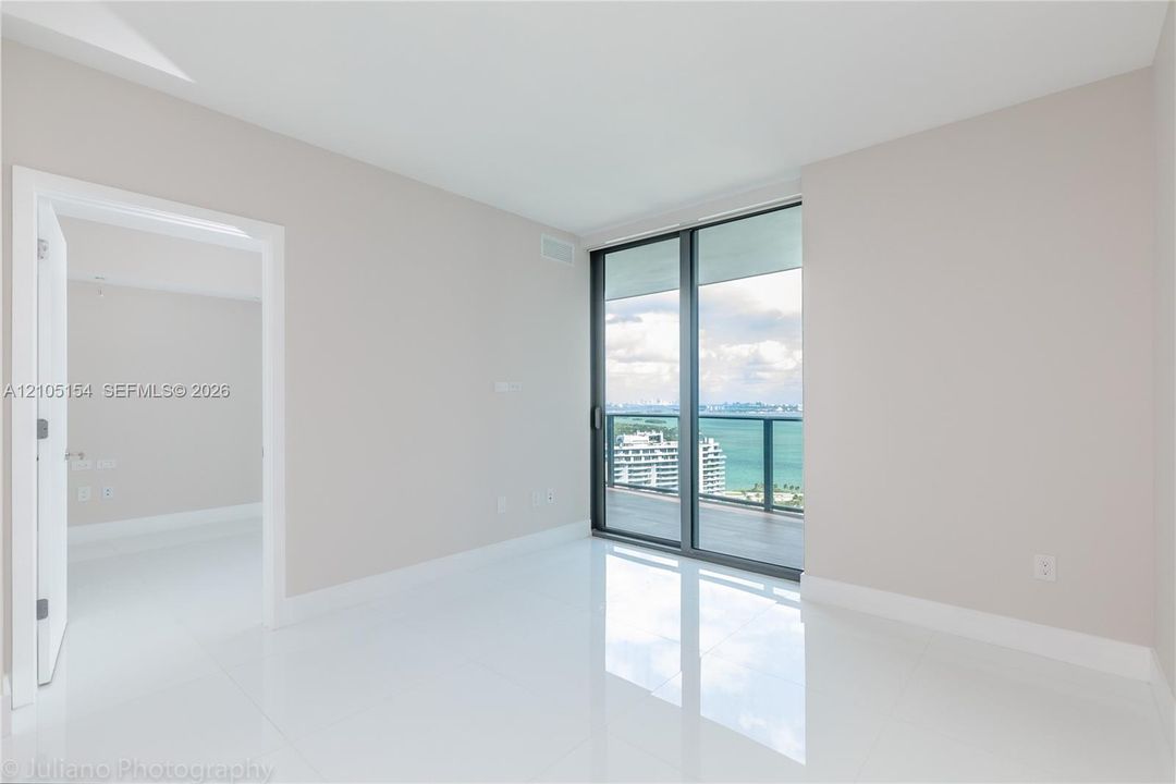 For Sale: $1,269,000 (3 beds, 3 baths, 1301 Square Feet)