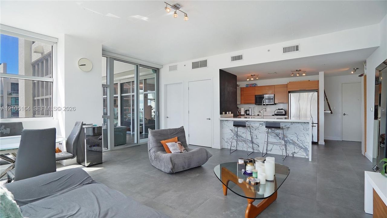 En Venta: $750,000 (2 camas, 2 baños, 1263 Pies cuadrados)