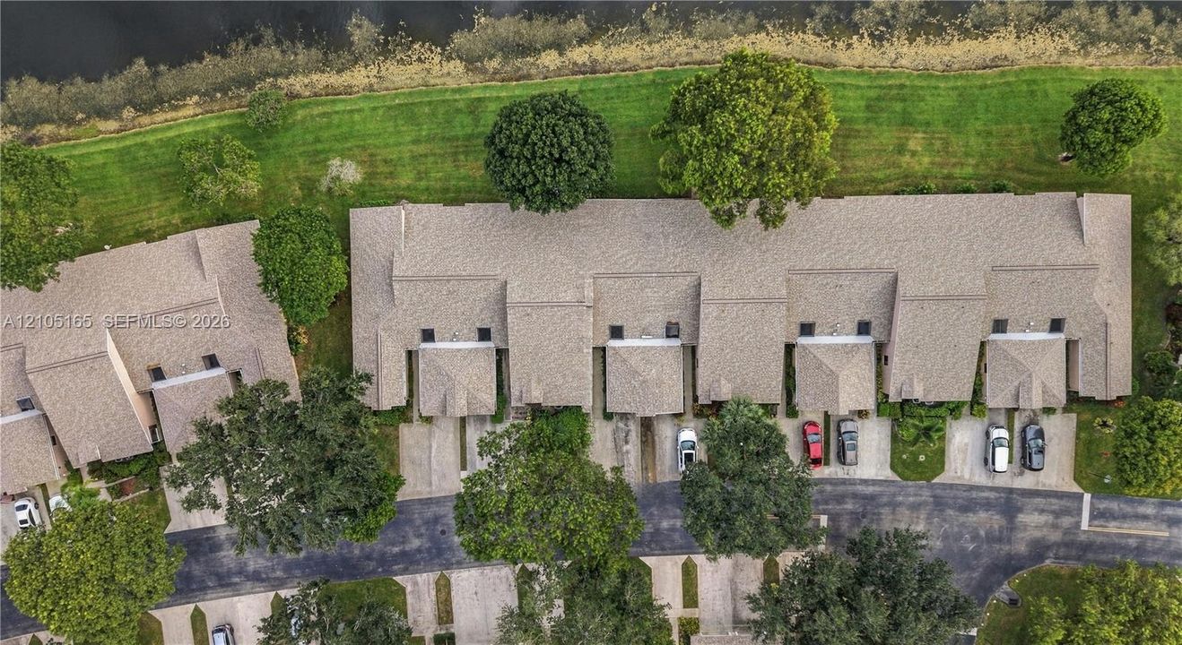 For Sale: $445,000 (2 beds, 2 baths, 1382 Square Feet)