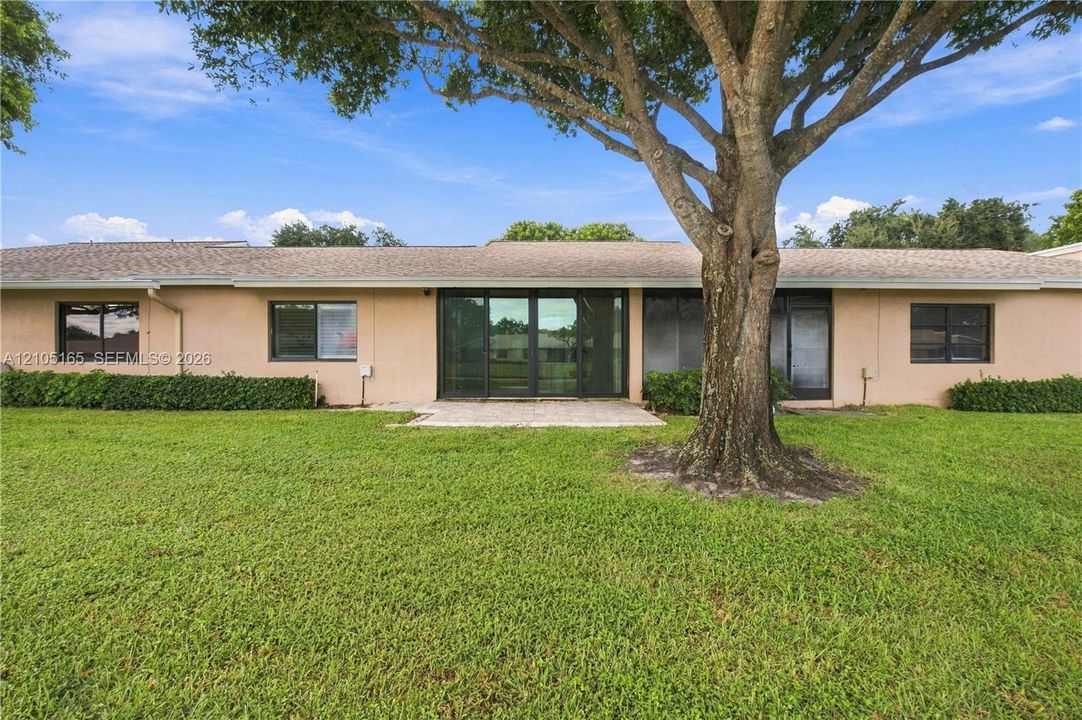 For Sale: $445,000 (2 beds, 2 baths, 1382 Square Feet)