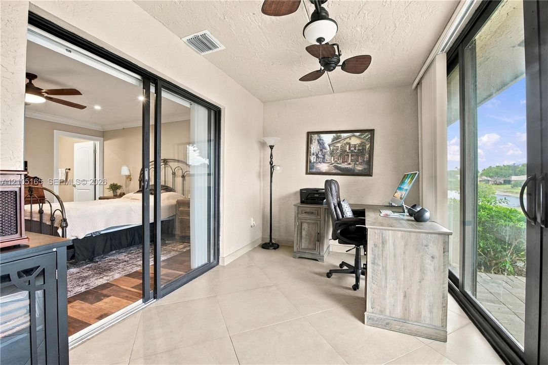 For Sale: $445,000 (2 beds, 2 baths, 1382 Square Feet)