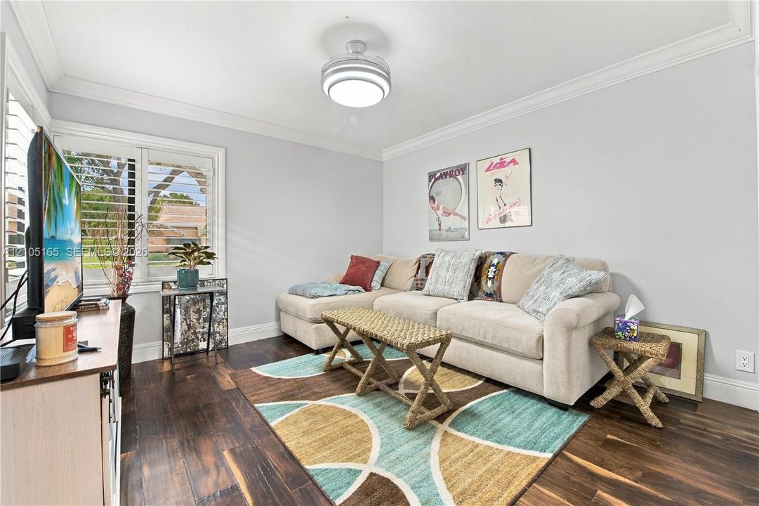 For Sale: $445,000 (2 beds, 2 baths, 1382 Square Feet)