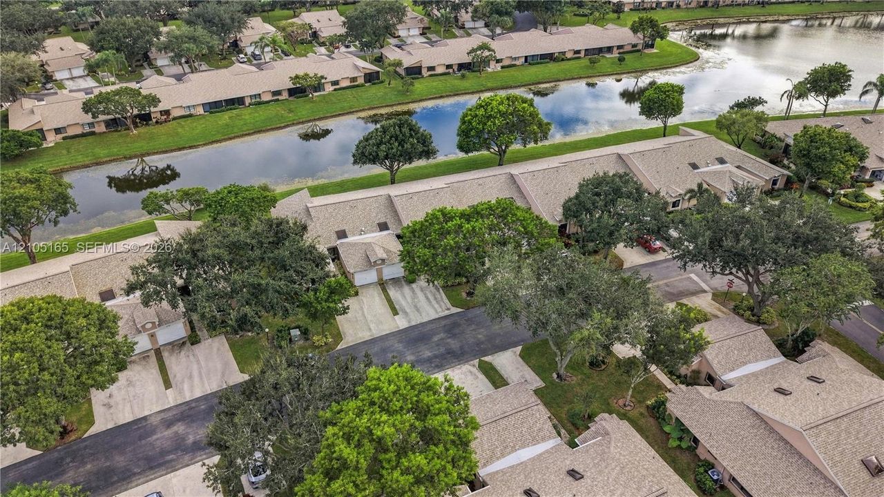 For Sale: $445,000 (2 beds, 2 baths, 1382 Square Feet)