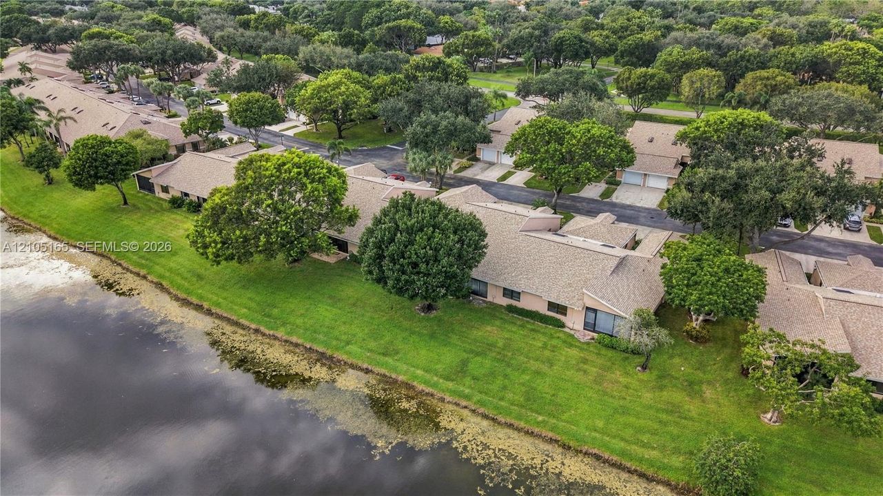 For Sale: $445,000 (2 beds, 2 baths, 1382 Square Feet)