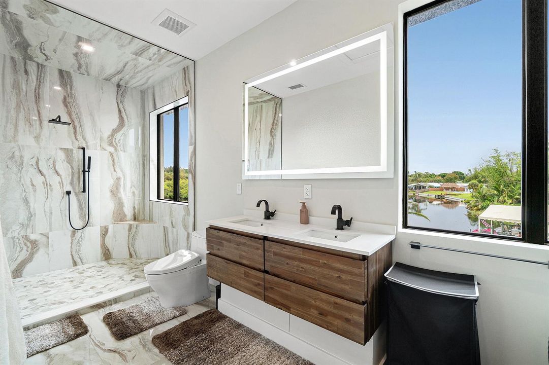 Upstairs Primary Bath